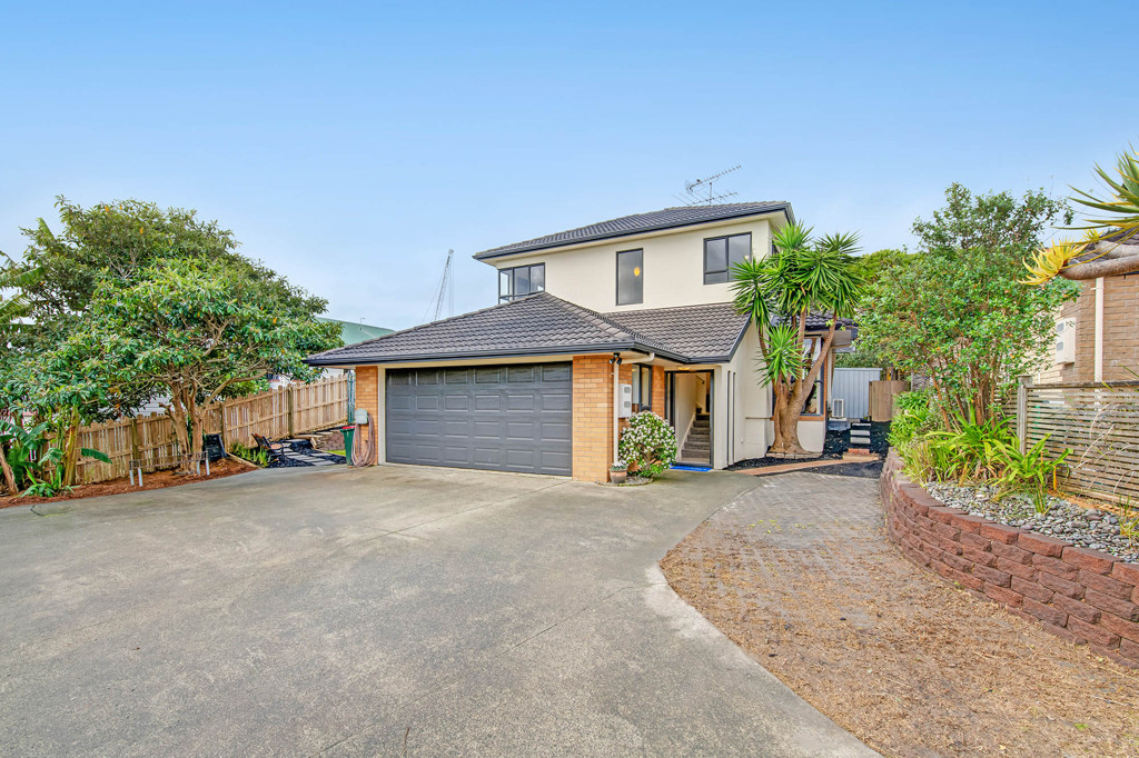 26 Black Teal Close, Unsworth Heights